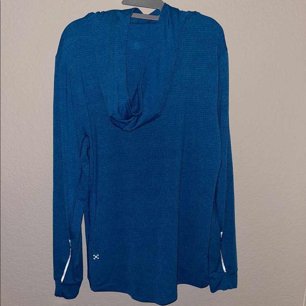 Lululemon Lightweight Hooded Long Sleeve Shirt